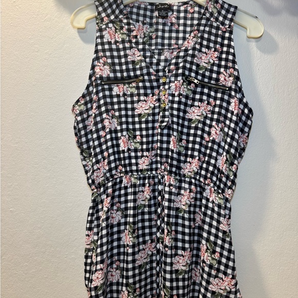 Justify Black Gingham Tank with Pink Floral Print - Picture 4 of 14